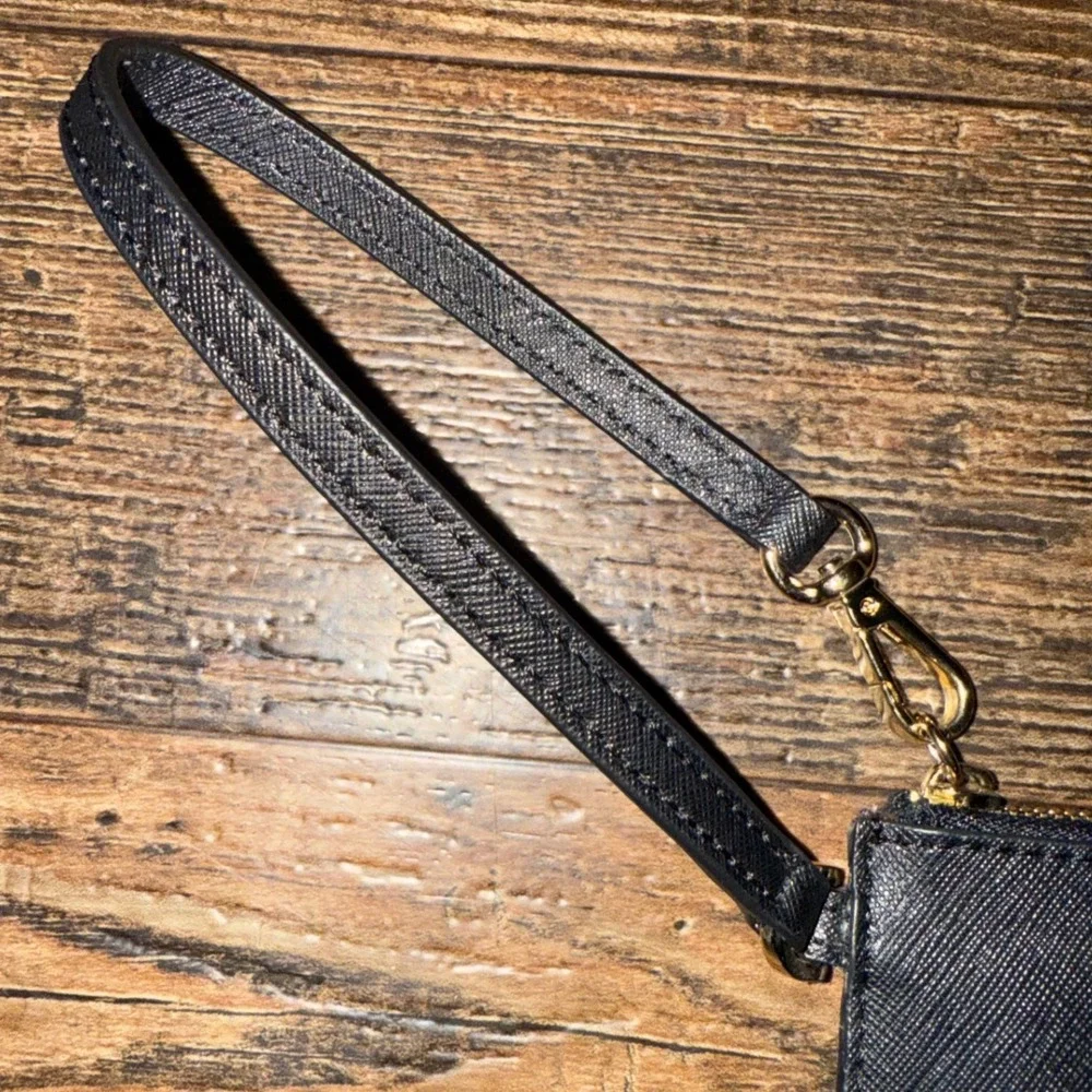Michael Kors Black Saffiano Leather Zip Card Case‎ Wallet Lanyard
